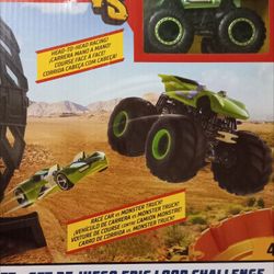 New Unopened Sealed Box Of Toys Full Set $20 Great Gift For Someone Pick Up At Country Club And Grant 