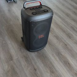 JBL PartyBox 520  *$880 VALUE*  LIKE BRAND NEW