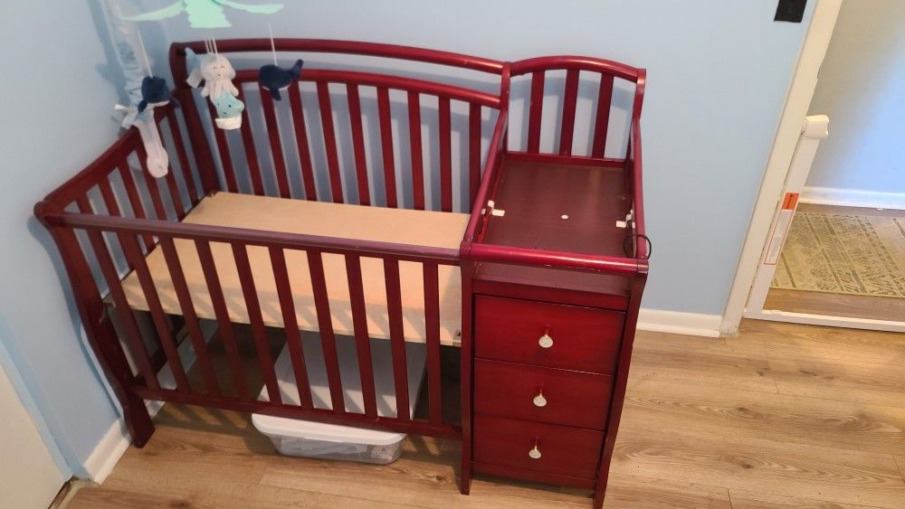 Crib With Changing Table