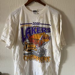 2000s Lakers Champions Tshirt Size Large