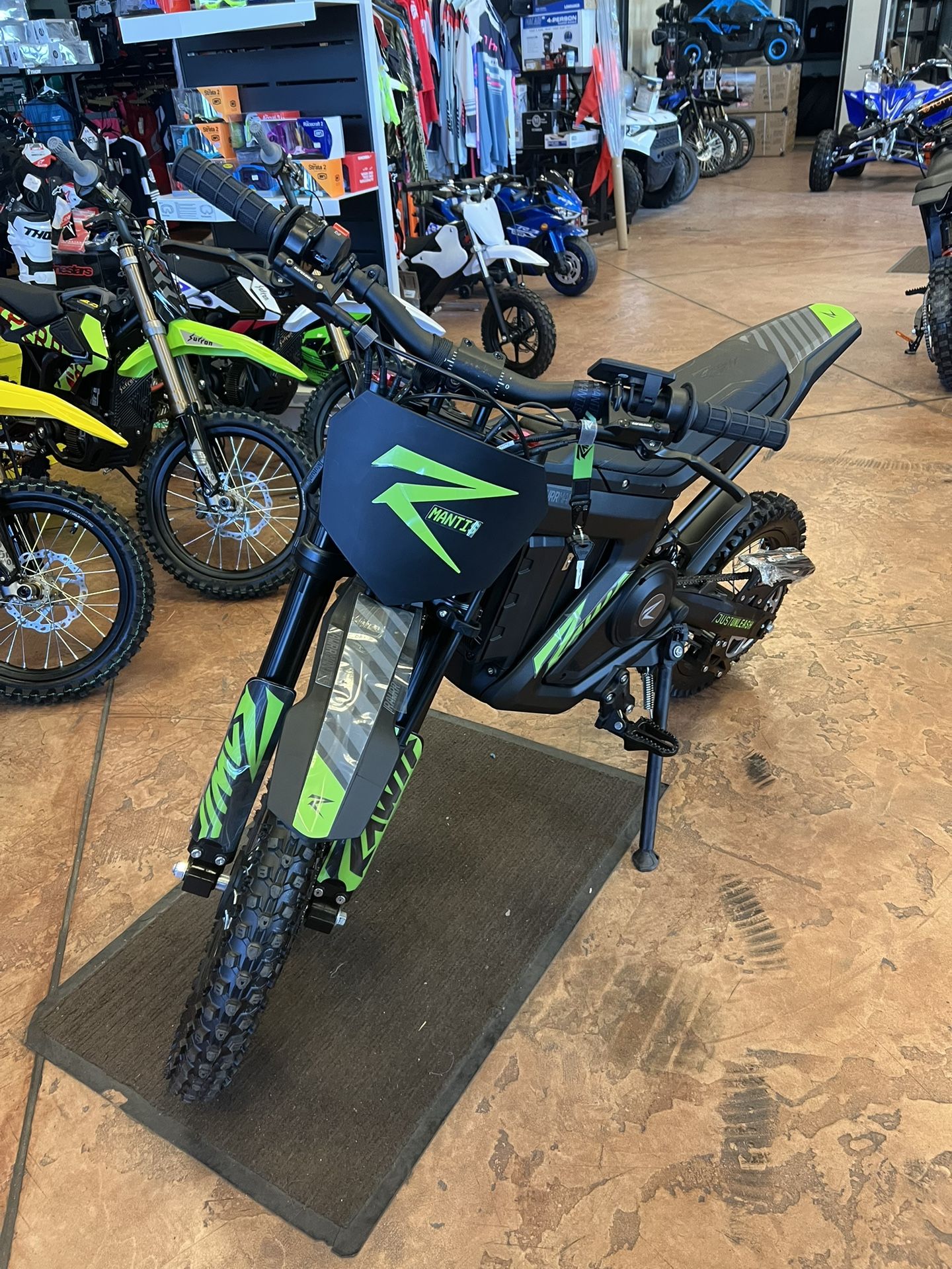 2025 Rawrr Mantis Mini R17
