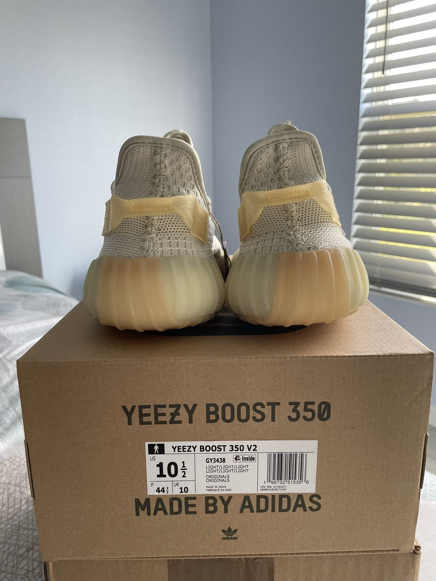 Yeezy 350 v2 Light 