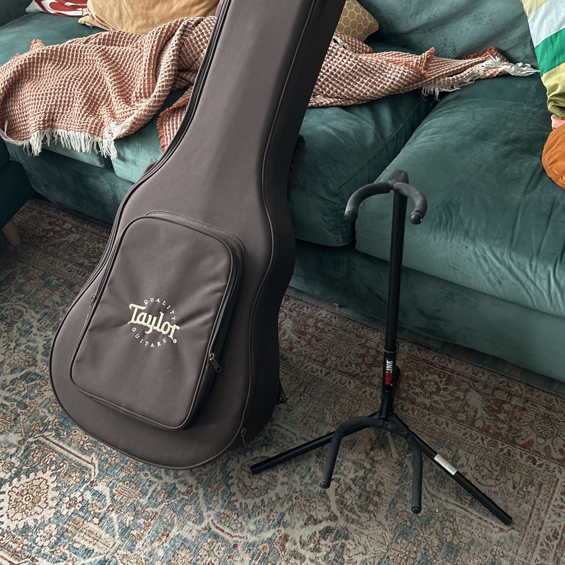 Taylor Ad17 Blacktop Acoustic Guitar