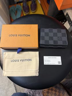 Aunthentic LV wallet 