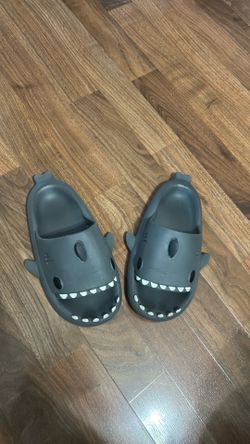 Crayon Friends Shark Sandals / Slippers