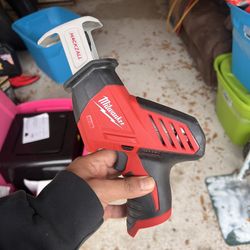 Milwaukee Hackzall m12