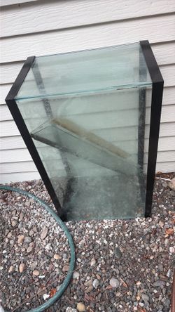 29 gal fish tank and lid - needs resealing