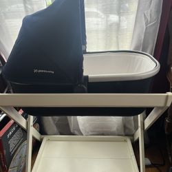 Uppa baby Bassinet 