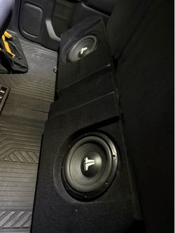 Sub box with 10s JL Audio