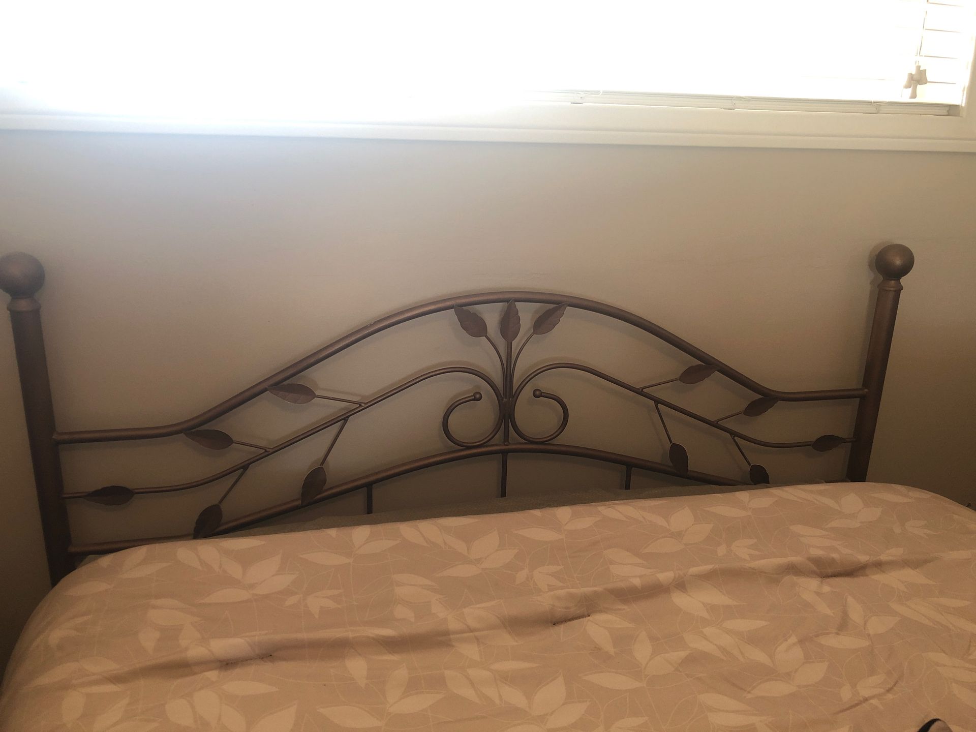 Queen headboard bronze for Sale in Palmdale, CA OfferUp