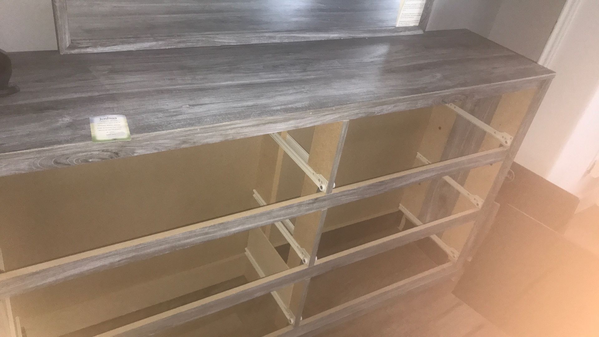 dresser w/ mirror