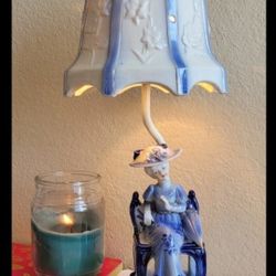 Rare Blue and White Porcelain Table Lamp In Capodimonte Dresden Style Victorian