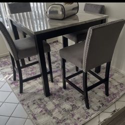 Classic Celeste Dinning Set Table