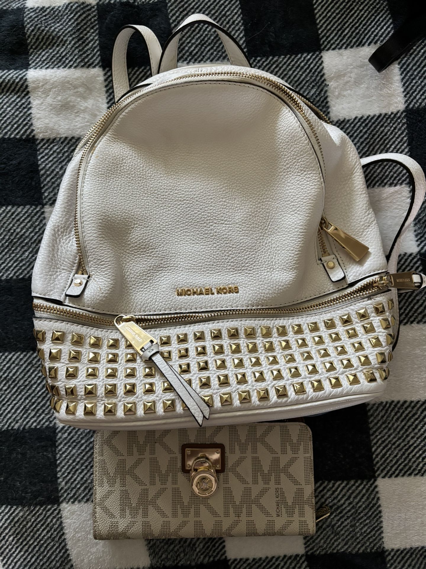 Michael Kors backpack With Wallet