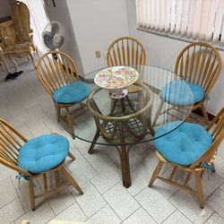 Entire Kitchen Dining Set!