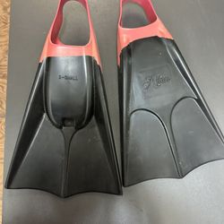 Alton Swim Fins – Excellent Condition