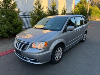2016 Chrysler Town & Country (Touring)