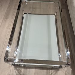 Living Spaces Rectangle Glass Coffee table