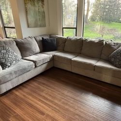 Sectional Couch 