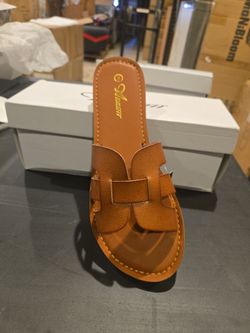 Tan Leather Slide Sandal. Size 9