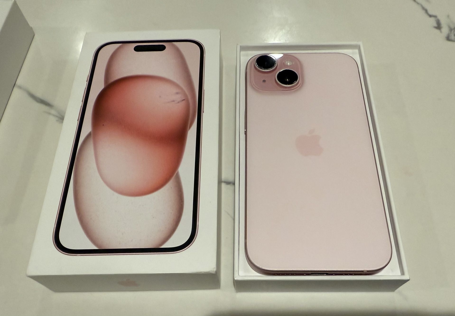 Iphone 15 128gb In Like New Condition