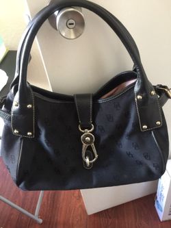 Dooney Bourke black purse