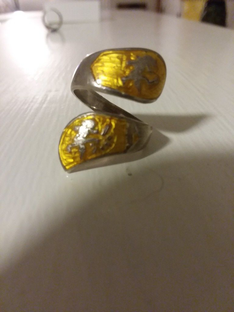 Ring Sterling silver marked new