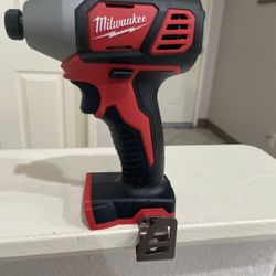 Milwuakee Drill Driver 