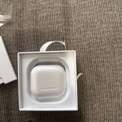 AirPods 4