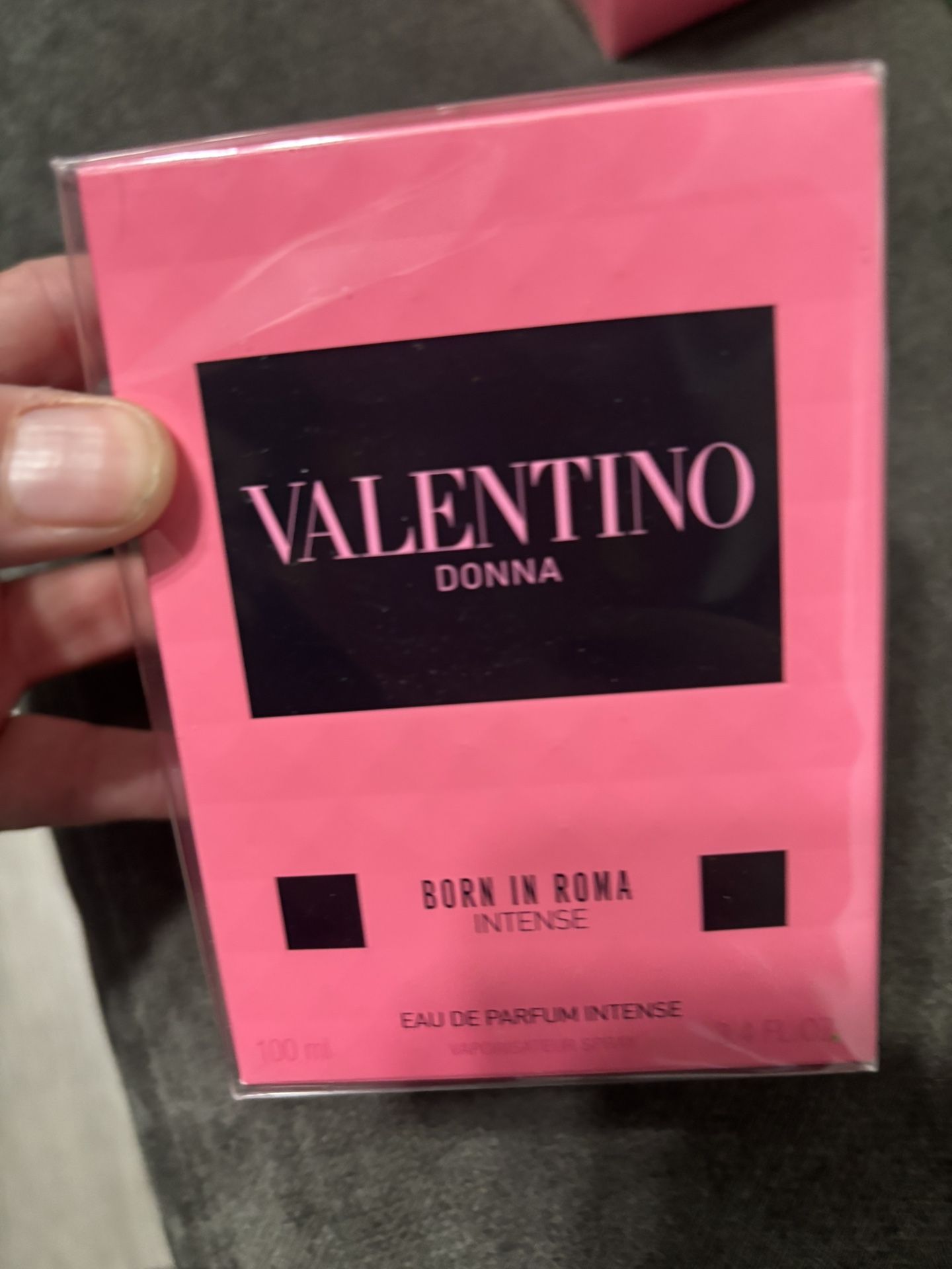 Valentino Perfume 