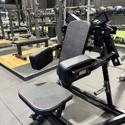🔥 Hammer Strength Plate-Loaded Iso-Lateral Raise – For Sale 🔥