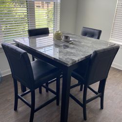 Kitchen Table With 4 Black Leather Chairs 
