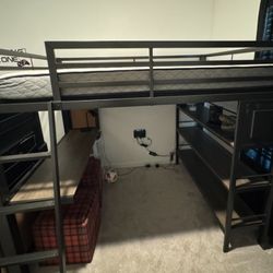 Full Sized loft Bed with desk(Rooms to go Kids)