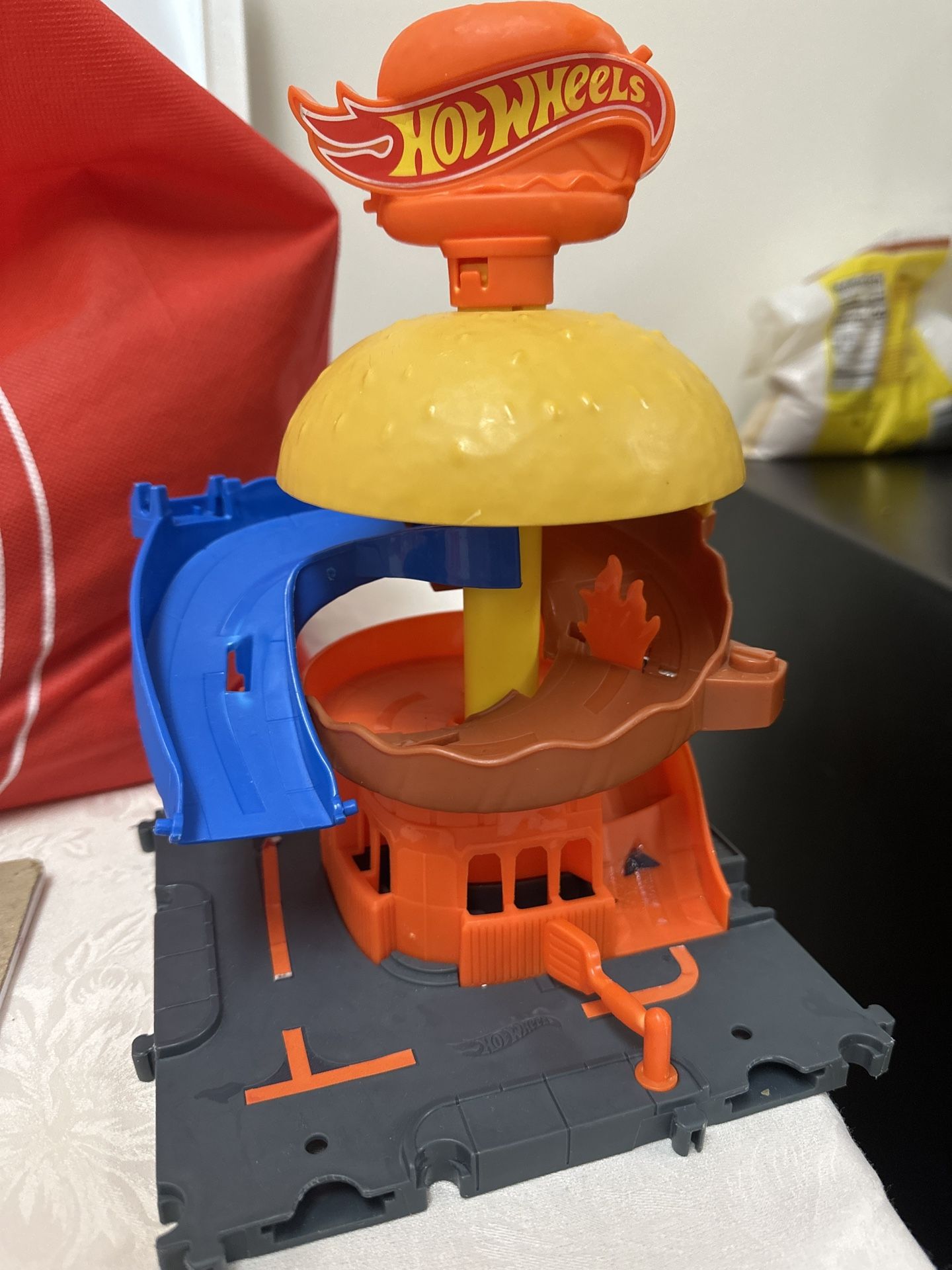 Hot Wheels City Burger Drive-Thru Playset replacement part