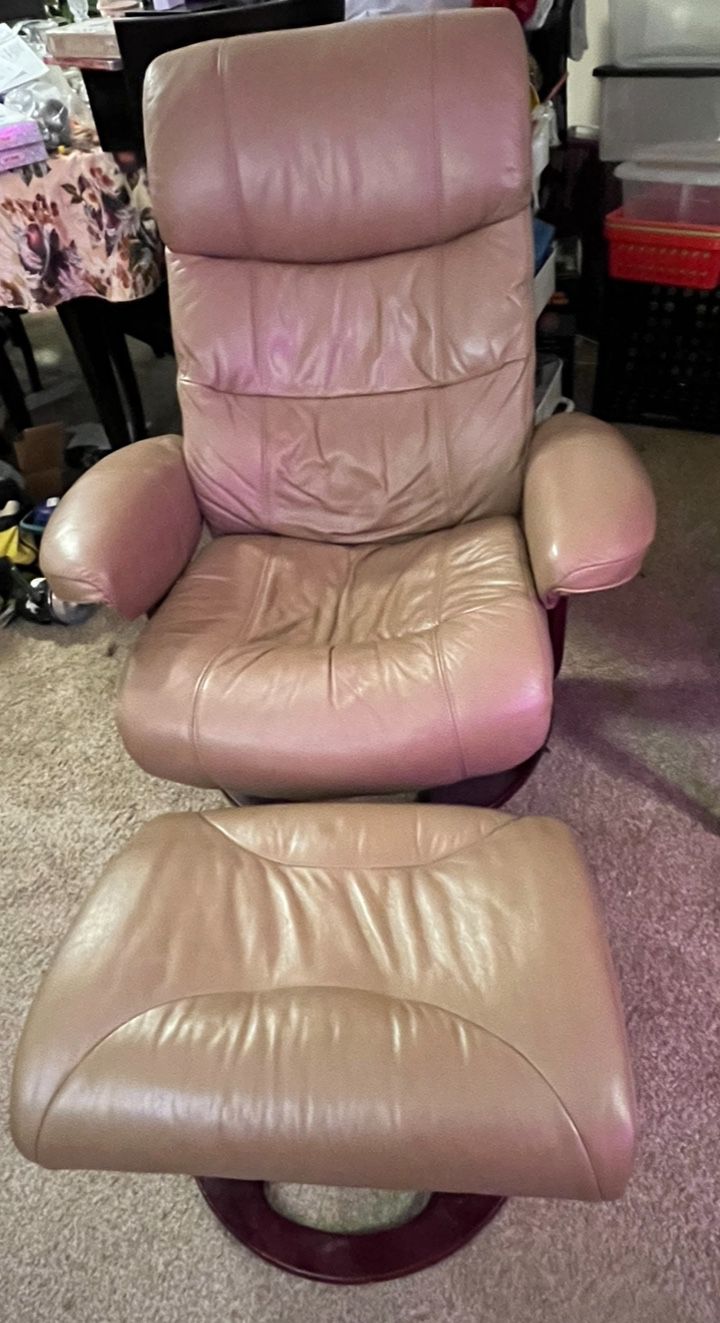 Lane Leather Reclining Chair With Ottoman 