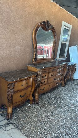 Cajoneras de tres piezas  madera pesada