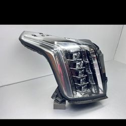 2015 UP 2020 CADILLAC ESCALADE FOGLIGHT 