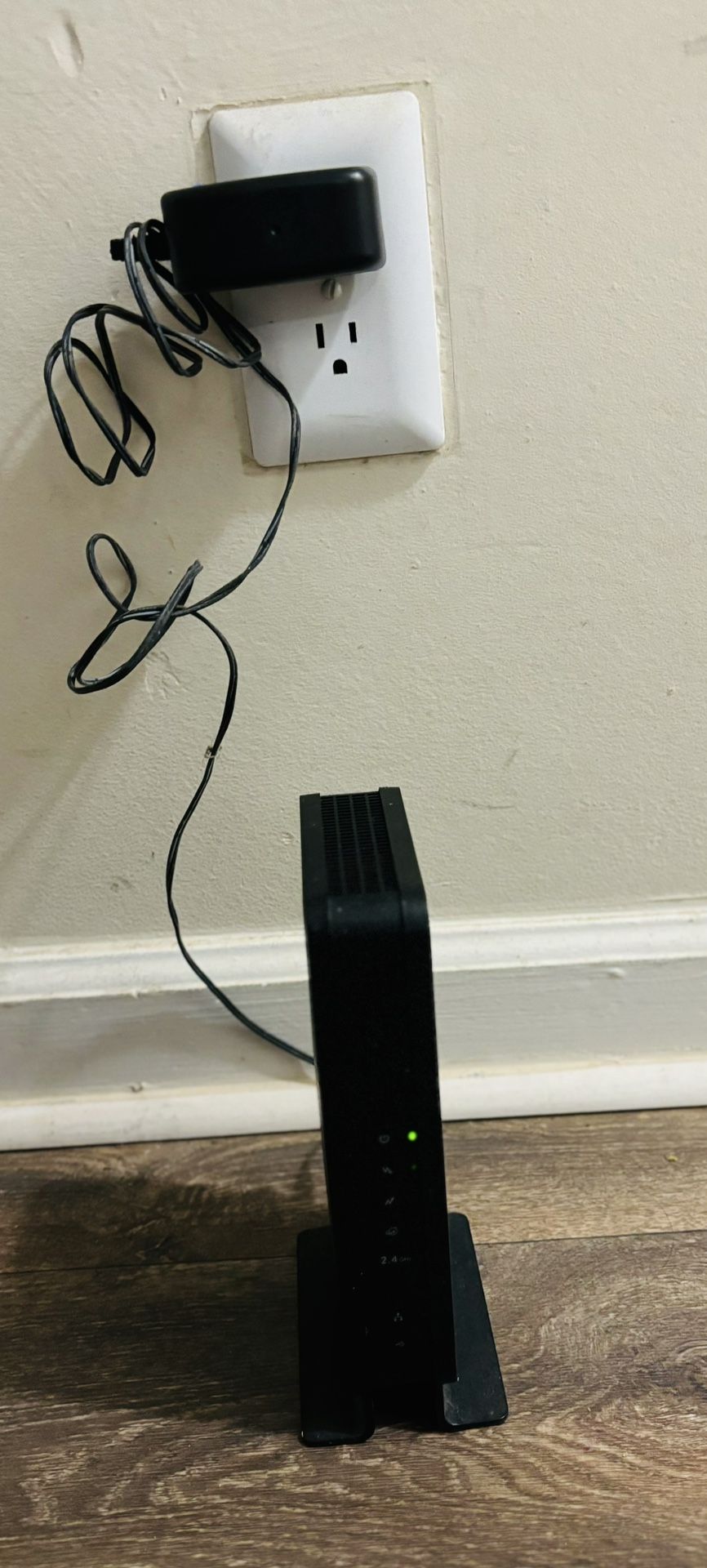 Netgear N600 WiFi Cable Modem Router Combo