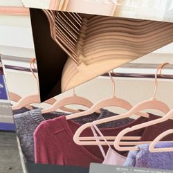 Brand New Velvet Hangers – Blush Pink