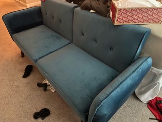 Small Wayfair Sofa/futon