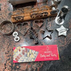 mirro cooking and baking set from the 50's