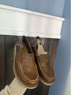 ARIAT SHOES