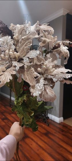 5 Christmas Flowers Decoration Gold Velvety Material 