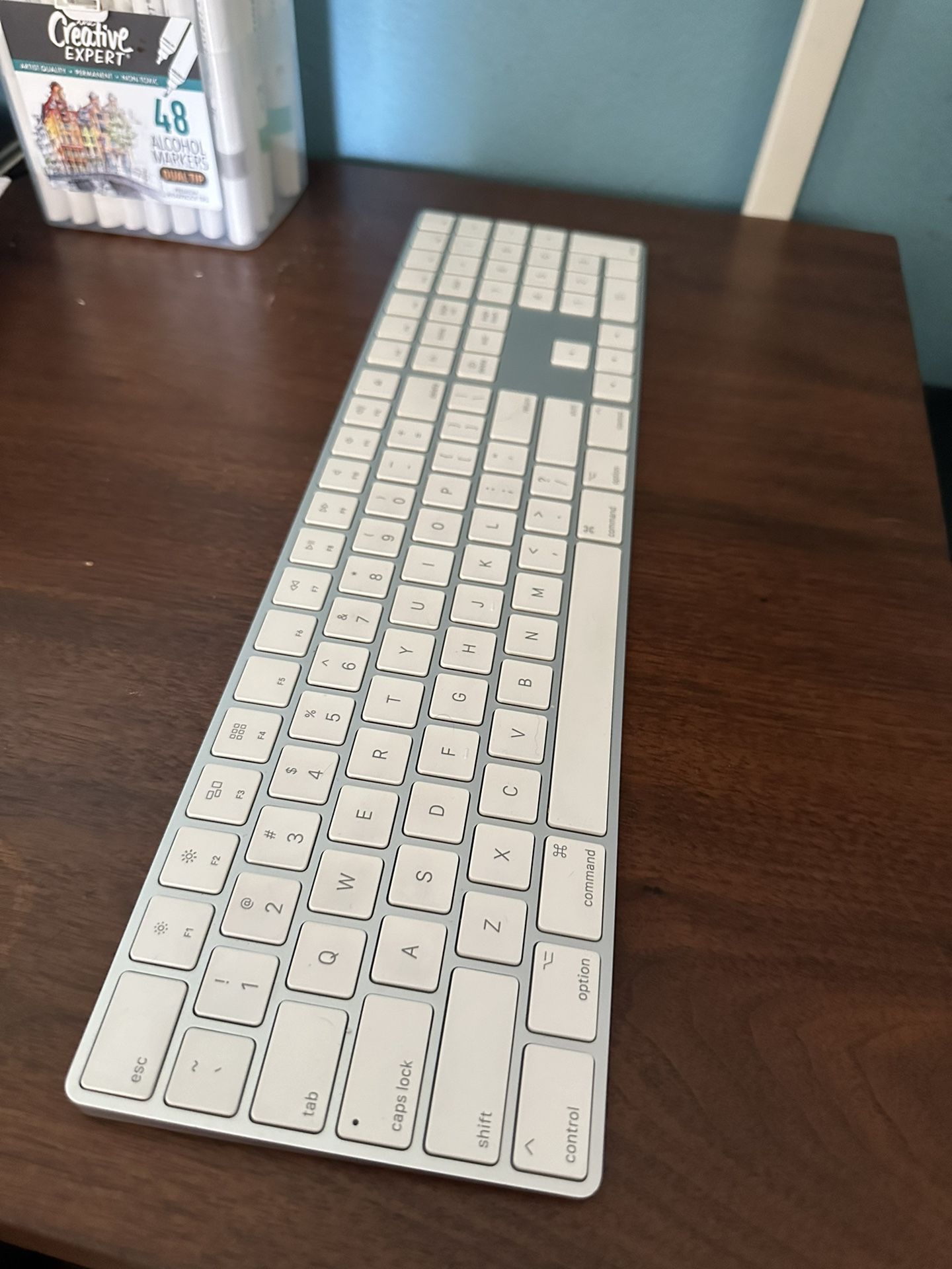 Apple Keyboard