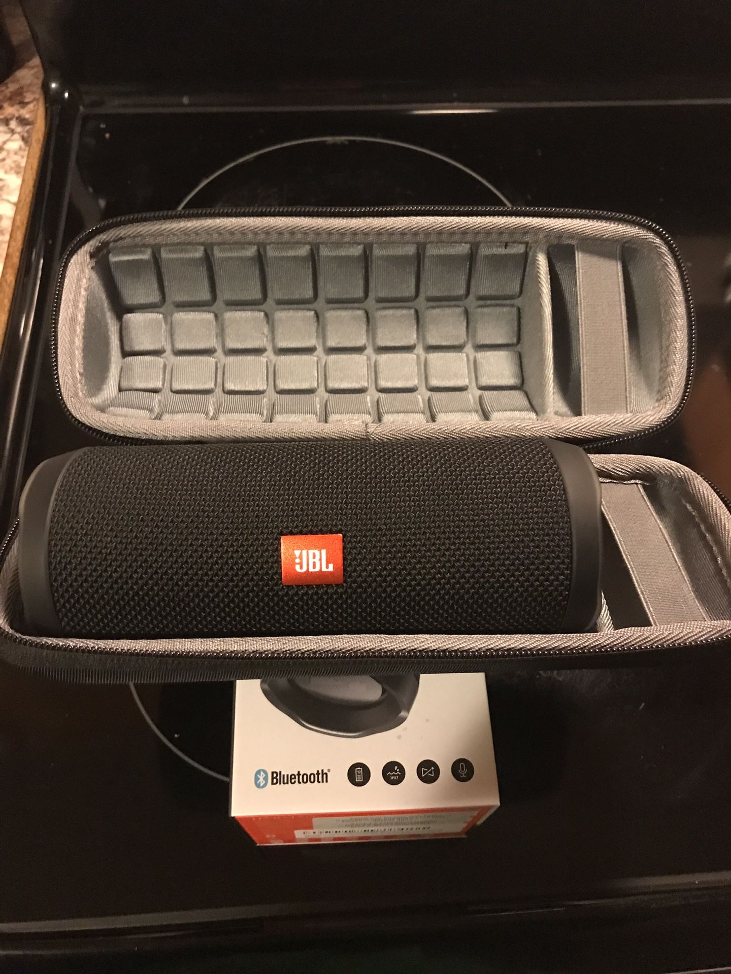 JBL flip 4