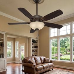 High-quality Hunter ceiling fan that is in excellent condition + Remote - ONLY $120