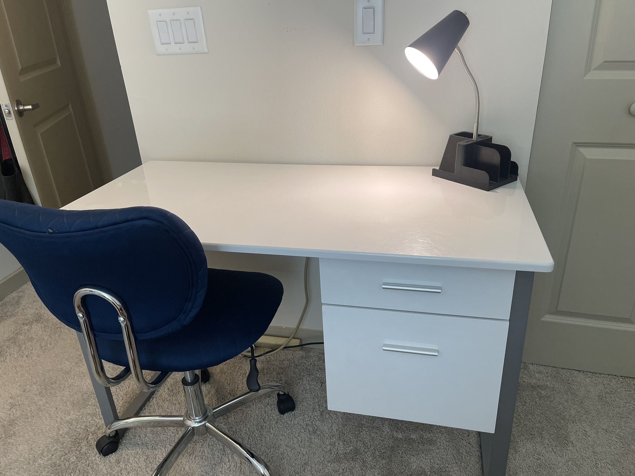 Desk & Office Chair 