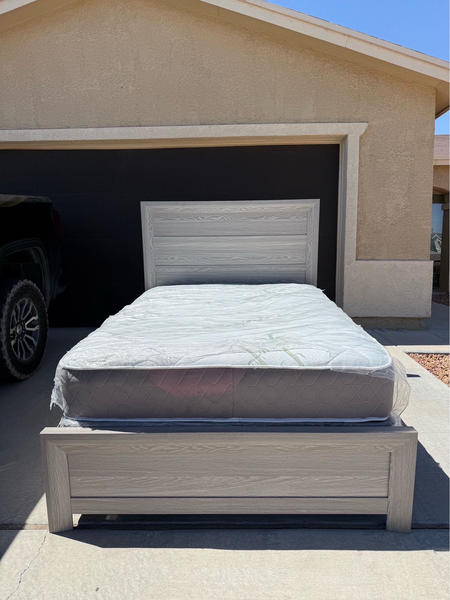 Full size bed (New Condition)