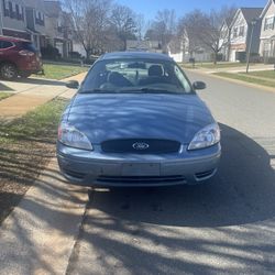 2005 Ford Taurus