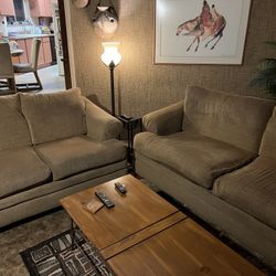 Matching LA-Z-BOY Sofa & Loveseat 